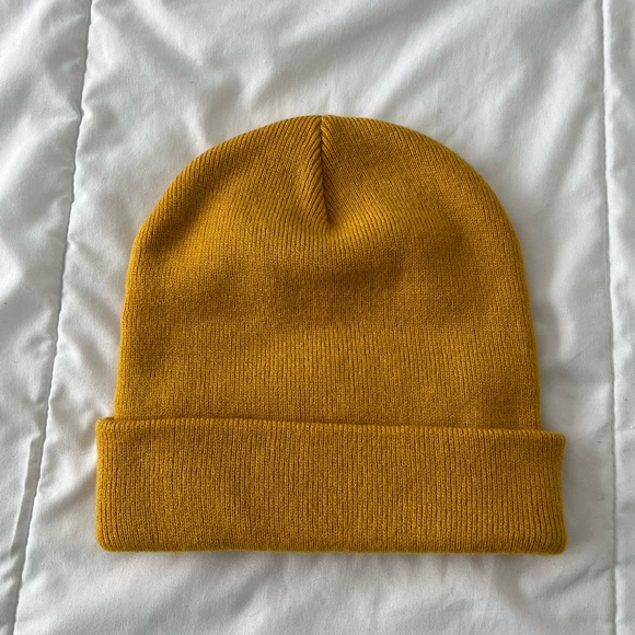NWOT Hand Embroidered Bumblebee Toque - Picture 2 of 2